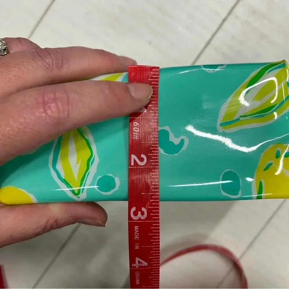 NWOT Lilly Pulitzer For Estee Lauder‎ Makeup Travel Zip Bag Waterproof Case Aqua